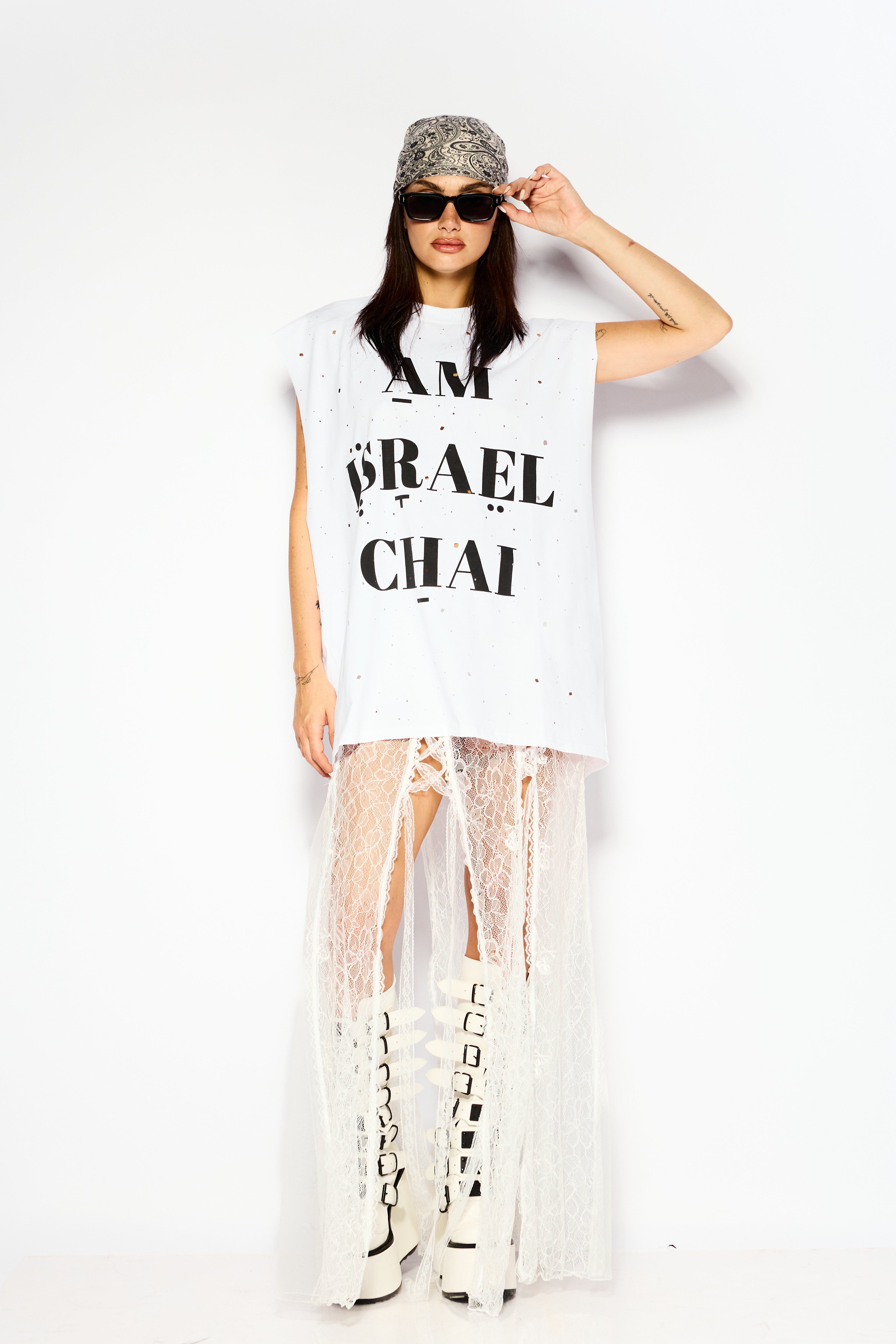Aura lace skirt