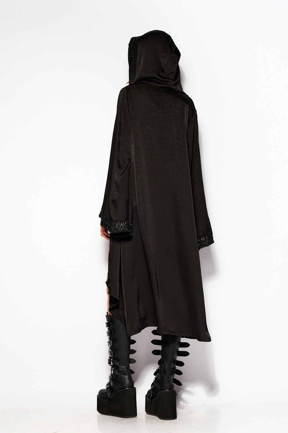 Black magic kimono