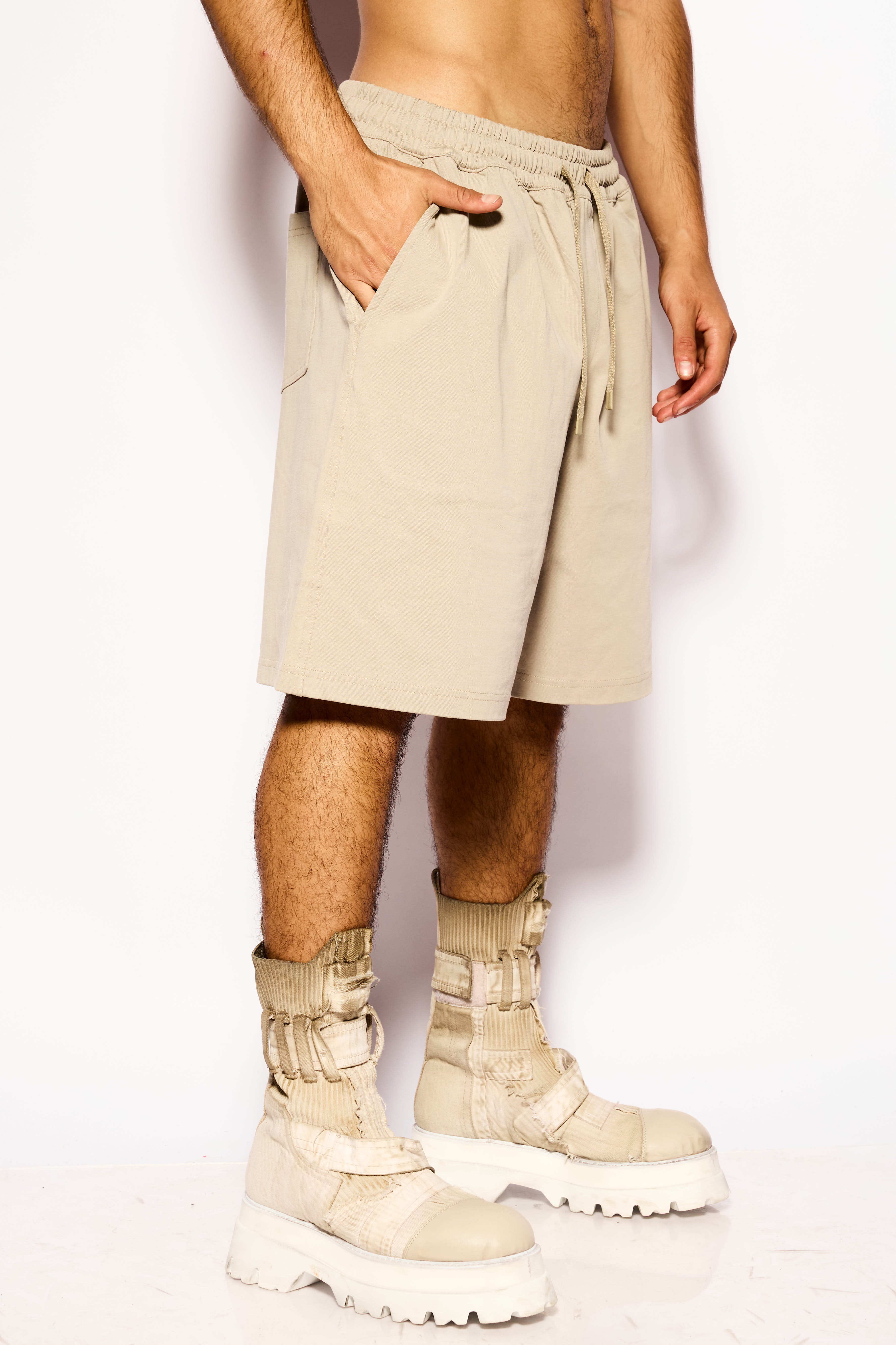 Dust minimalist shorts