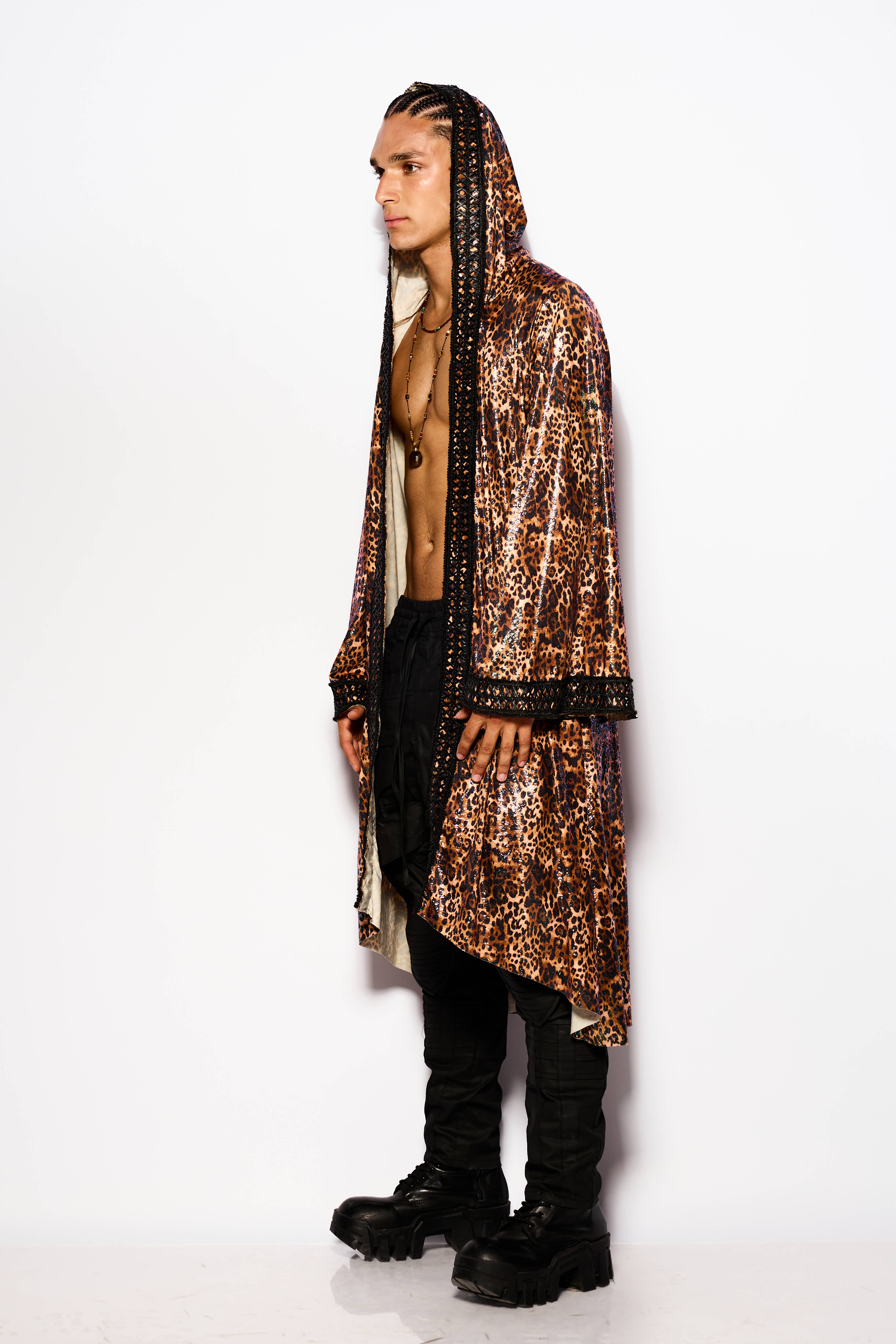 Bronze leopard kimono