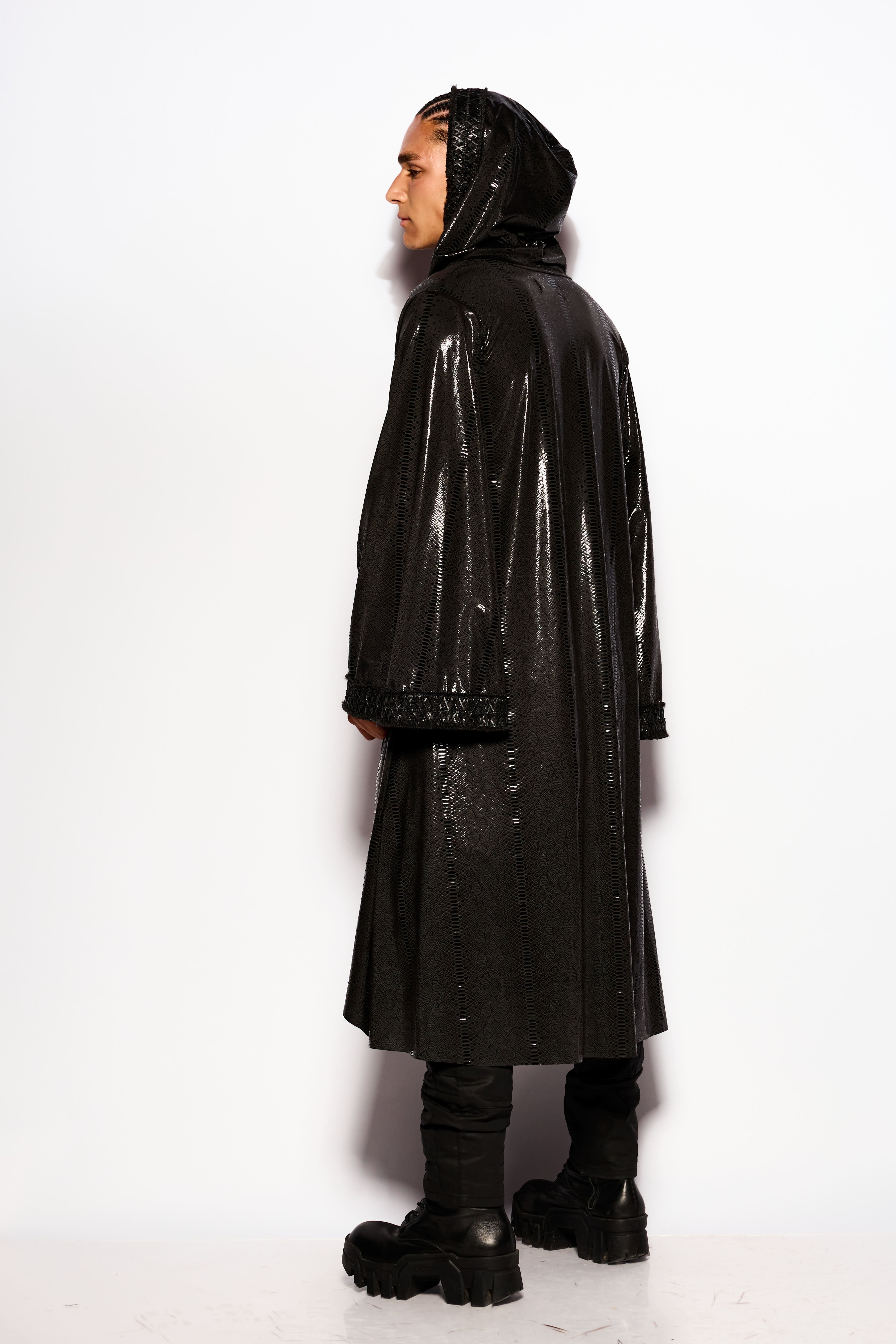 Black Liquid shadow kimono