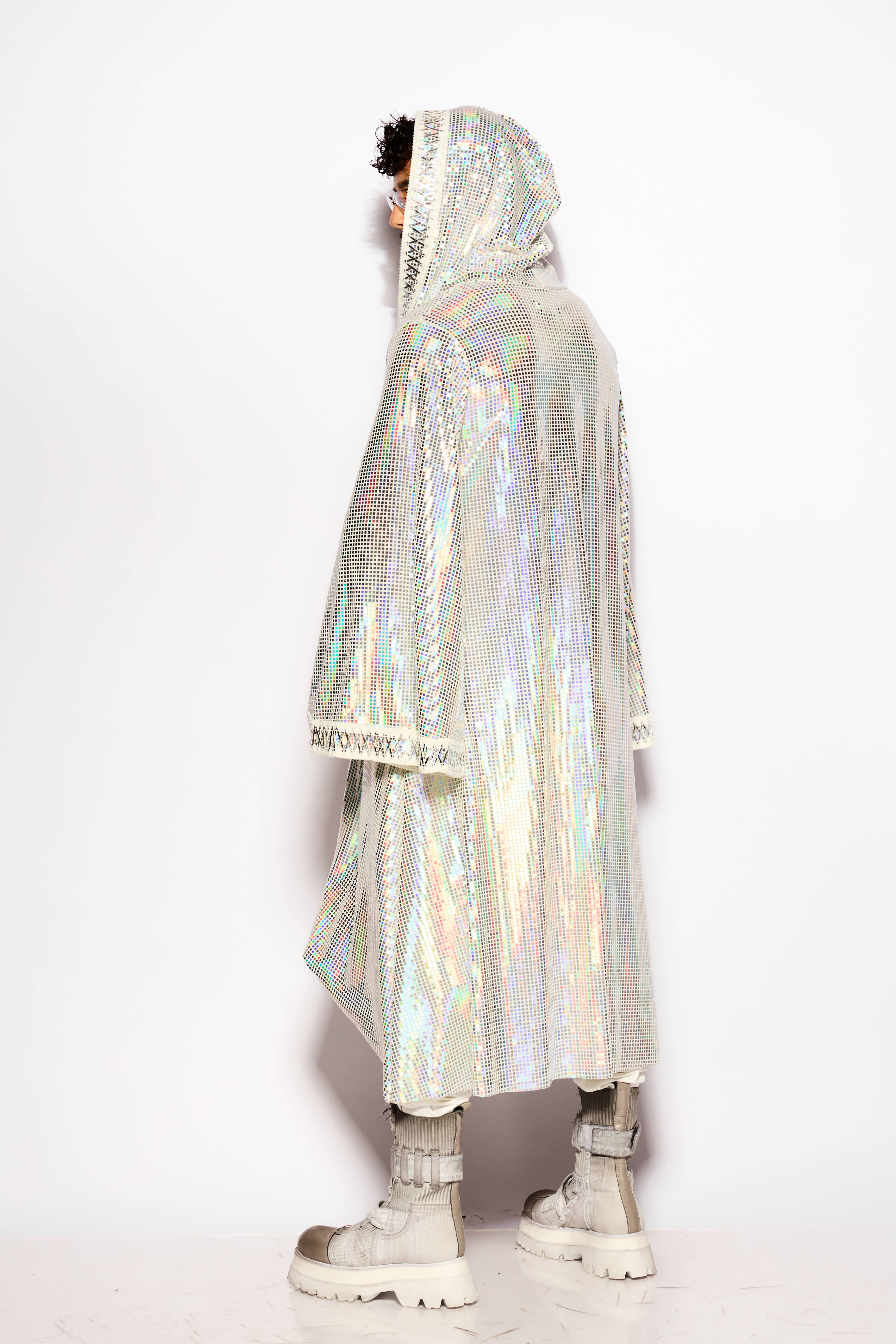 White Holografic kimono