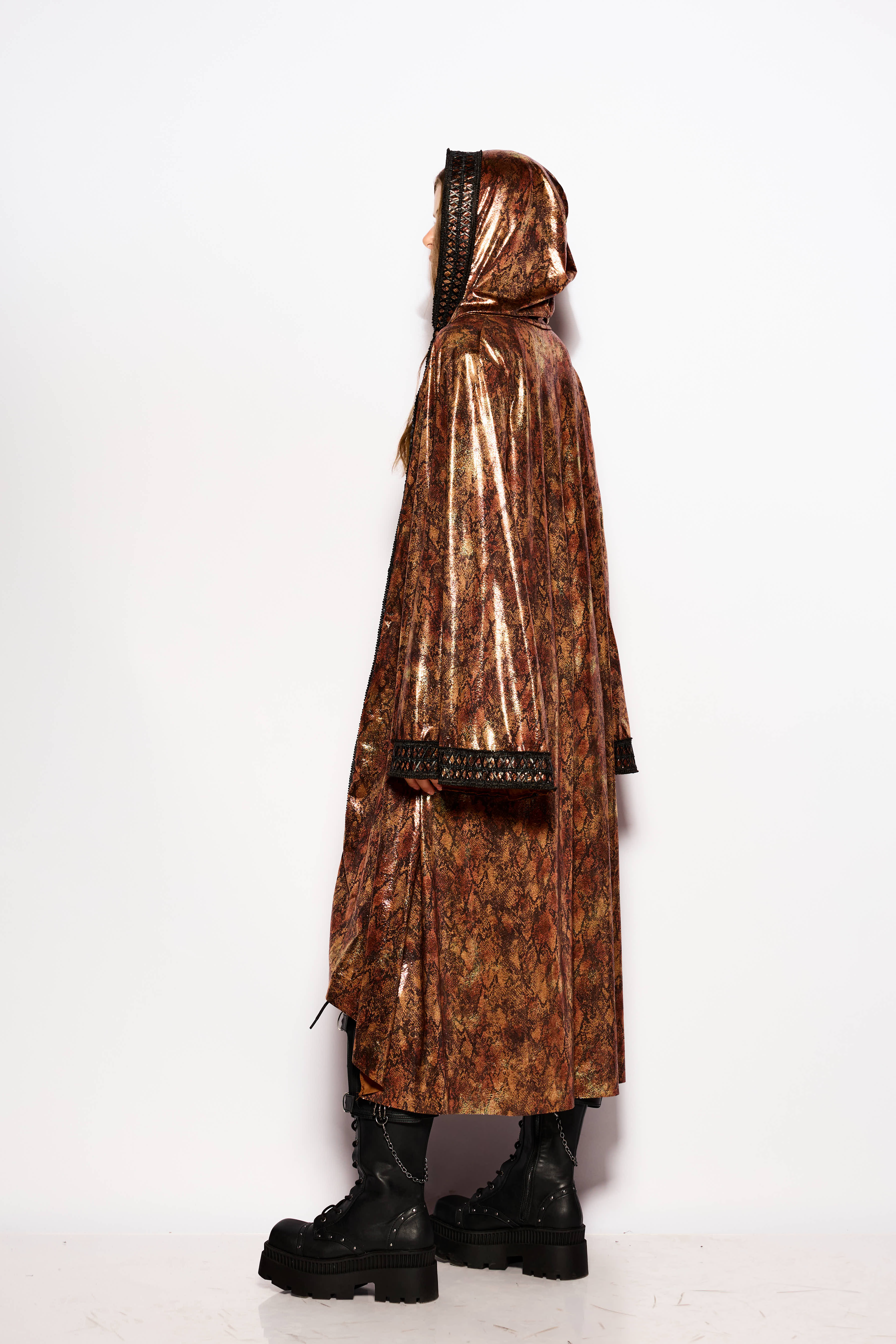 Bronze snake kimono