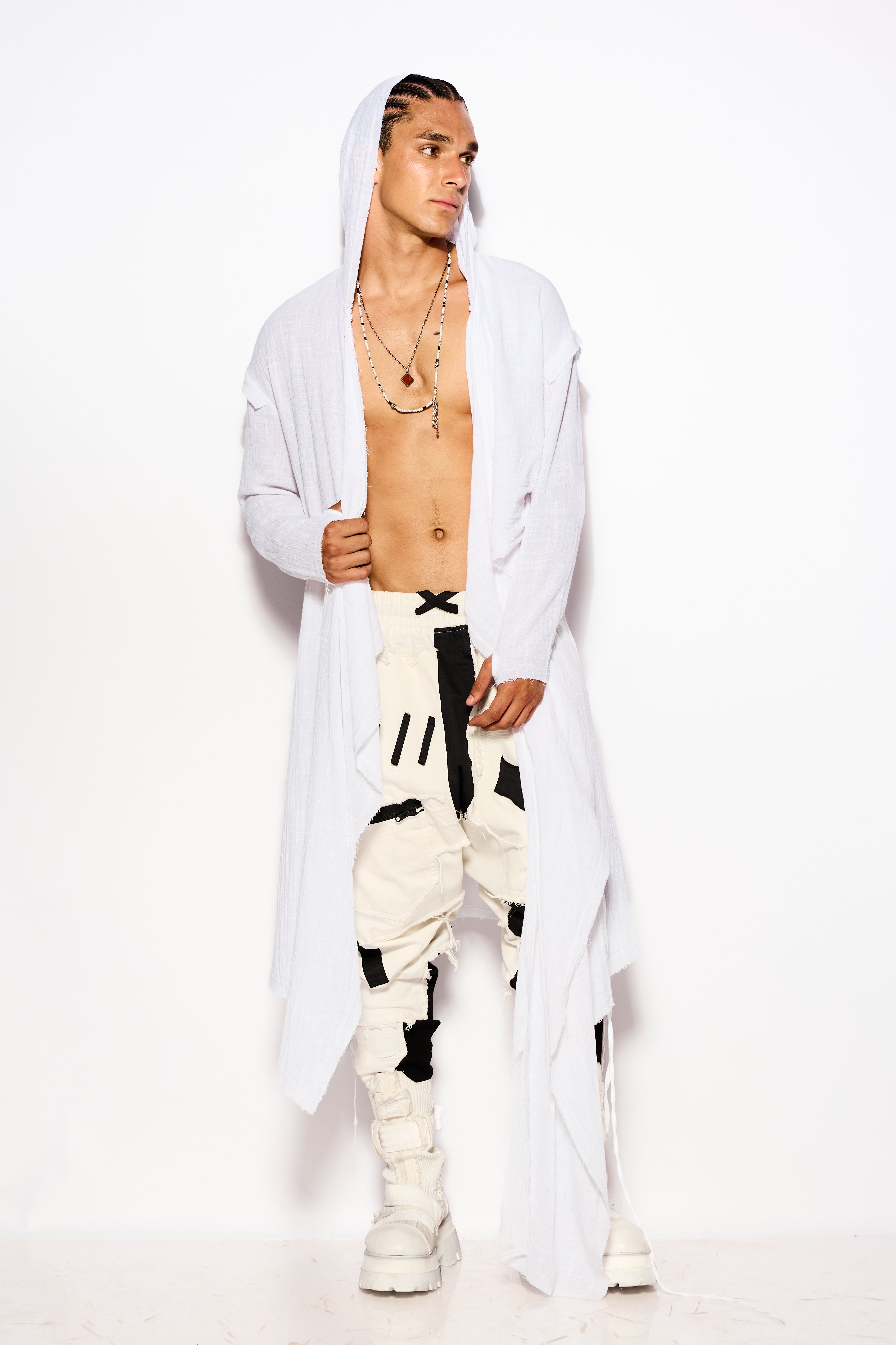 White Kimono Am Israel Chai