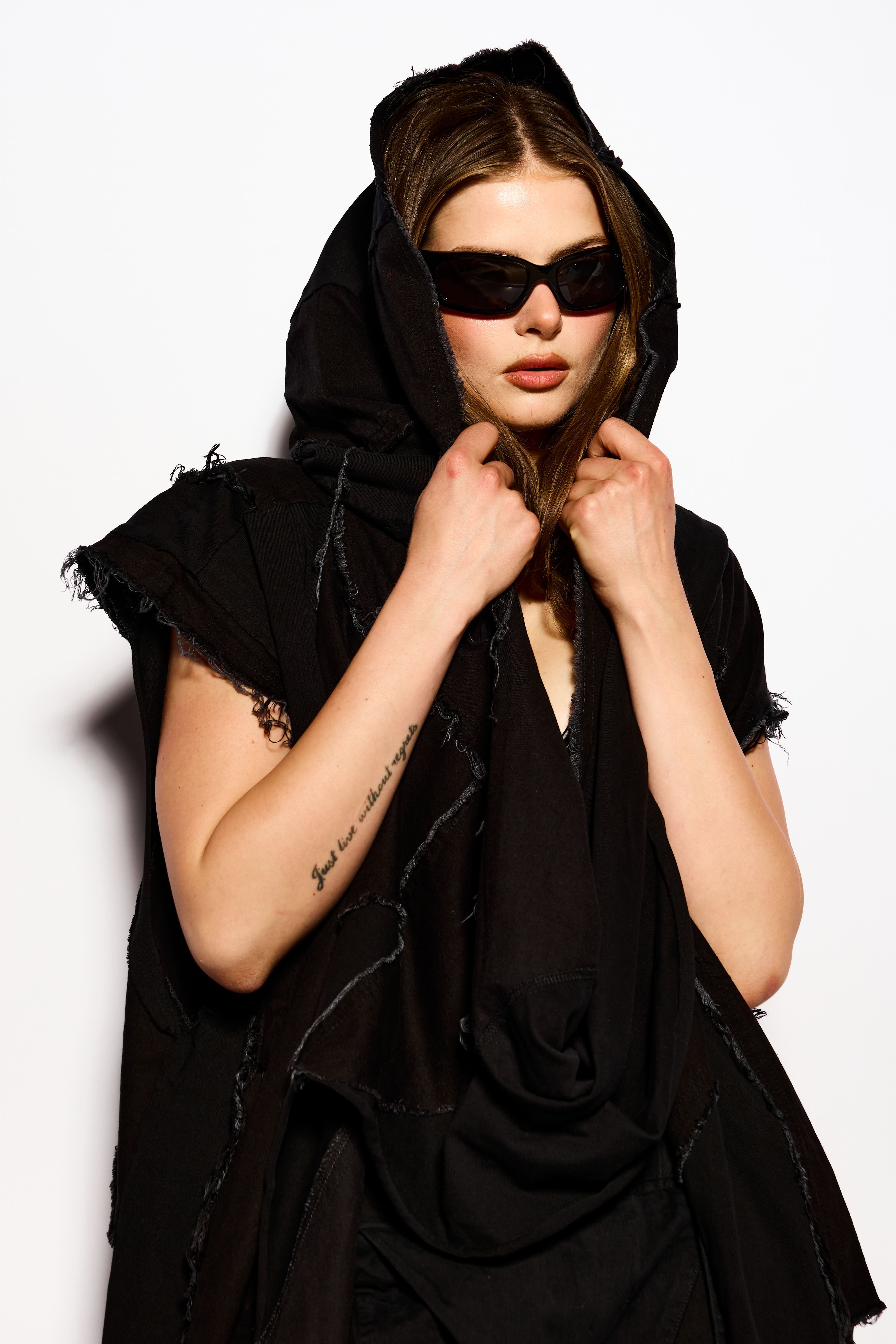 Black APOCALYPSE Sunfall Vest