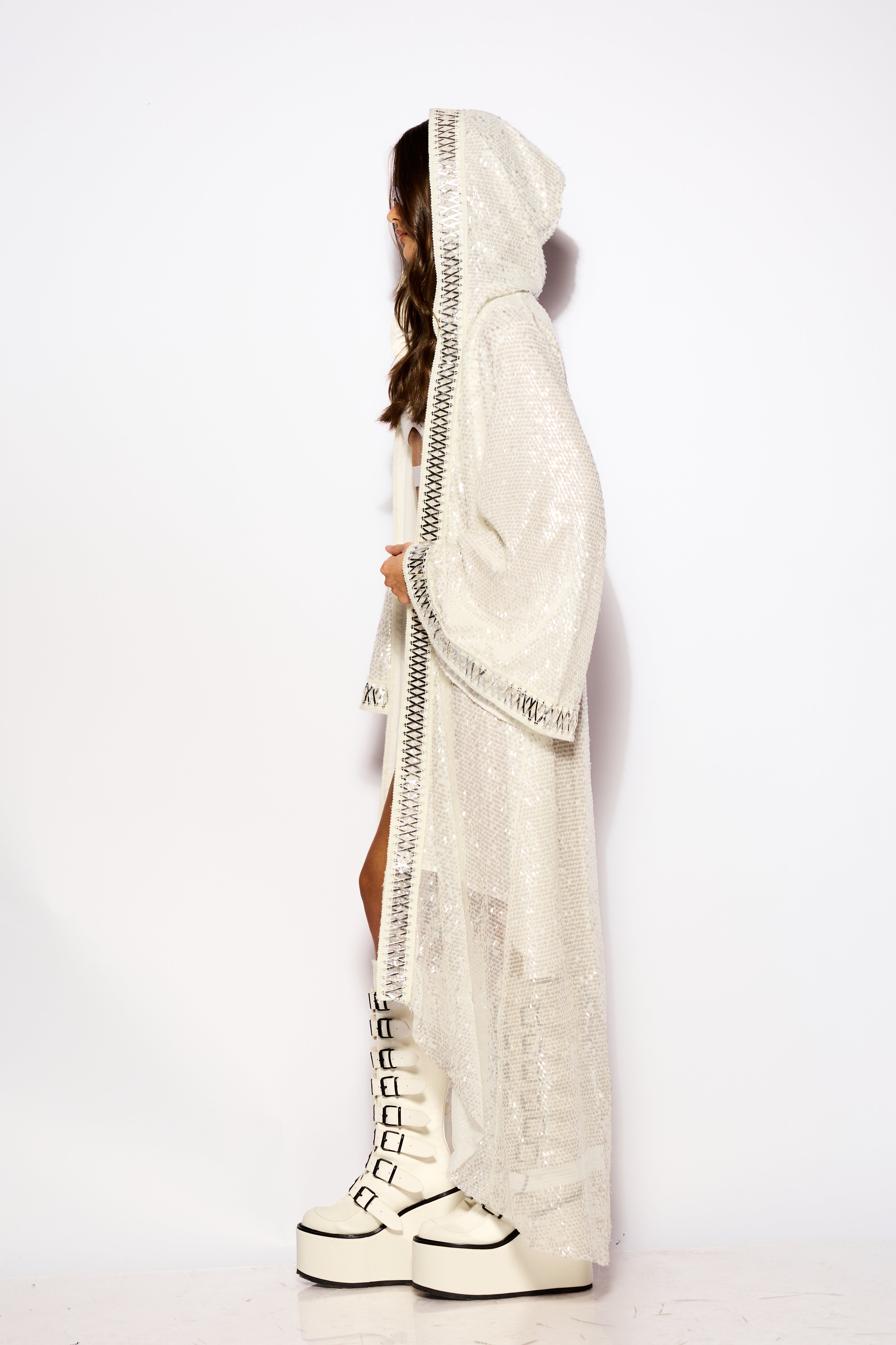 White Solaris kimono