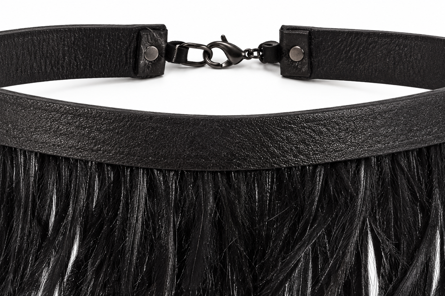 Noir Feather Necklace