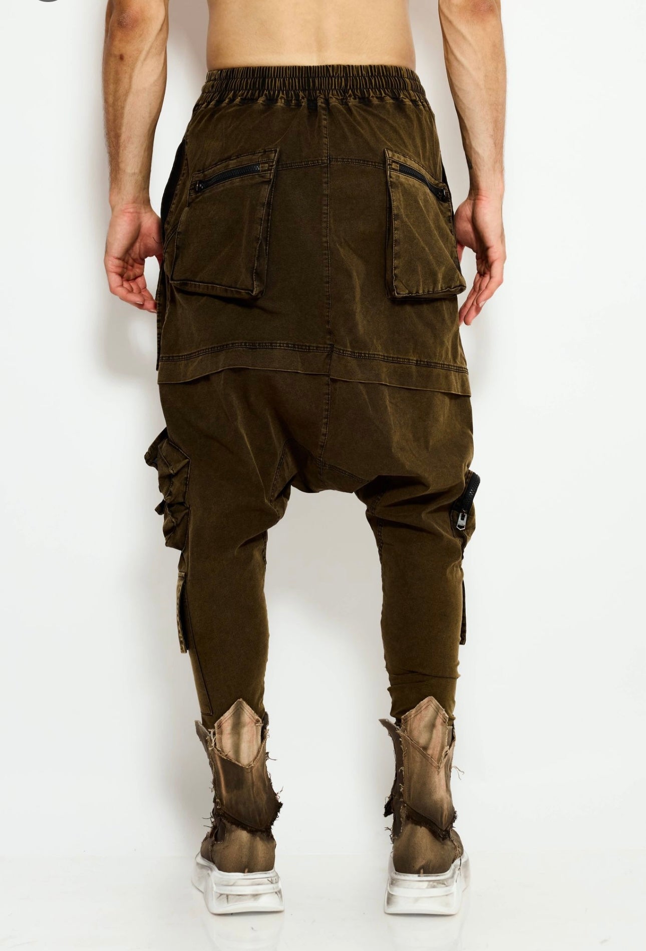 Shadow strap cargo pants