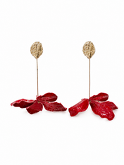 Flirt drop earrings