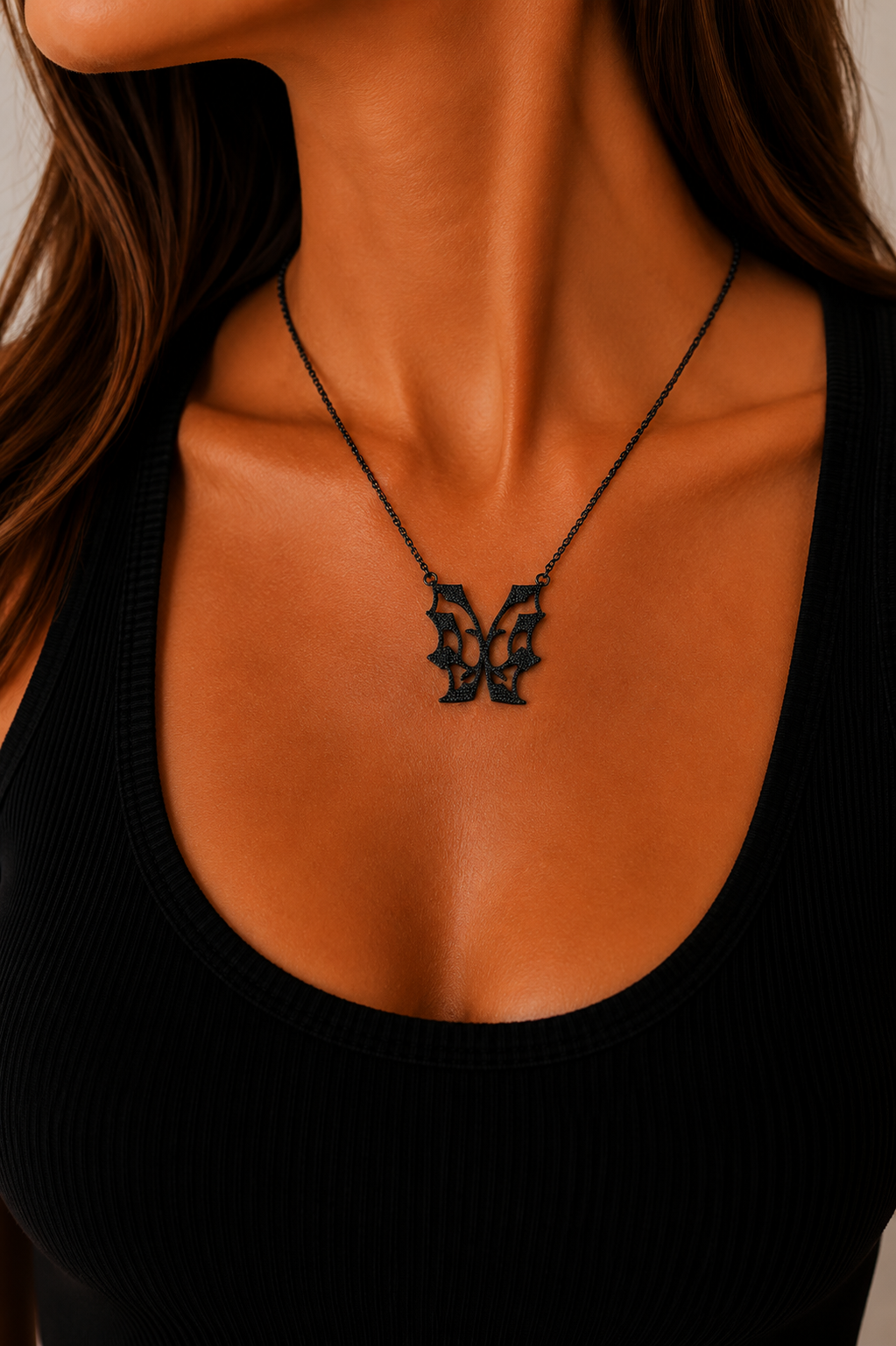 Noir Batterfly Chain