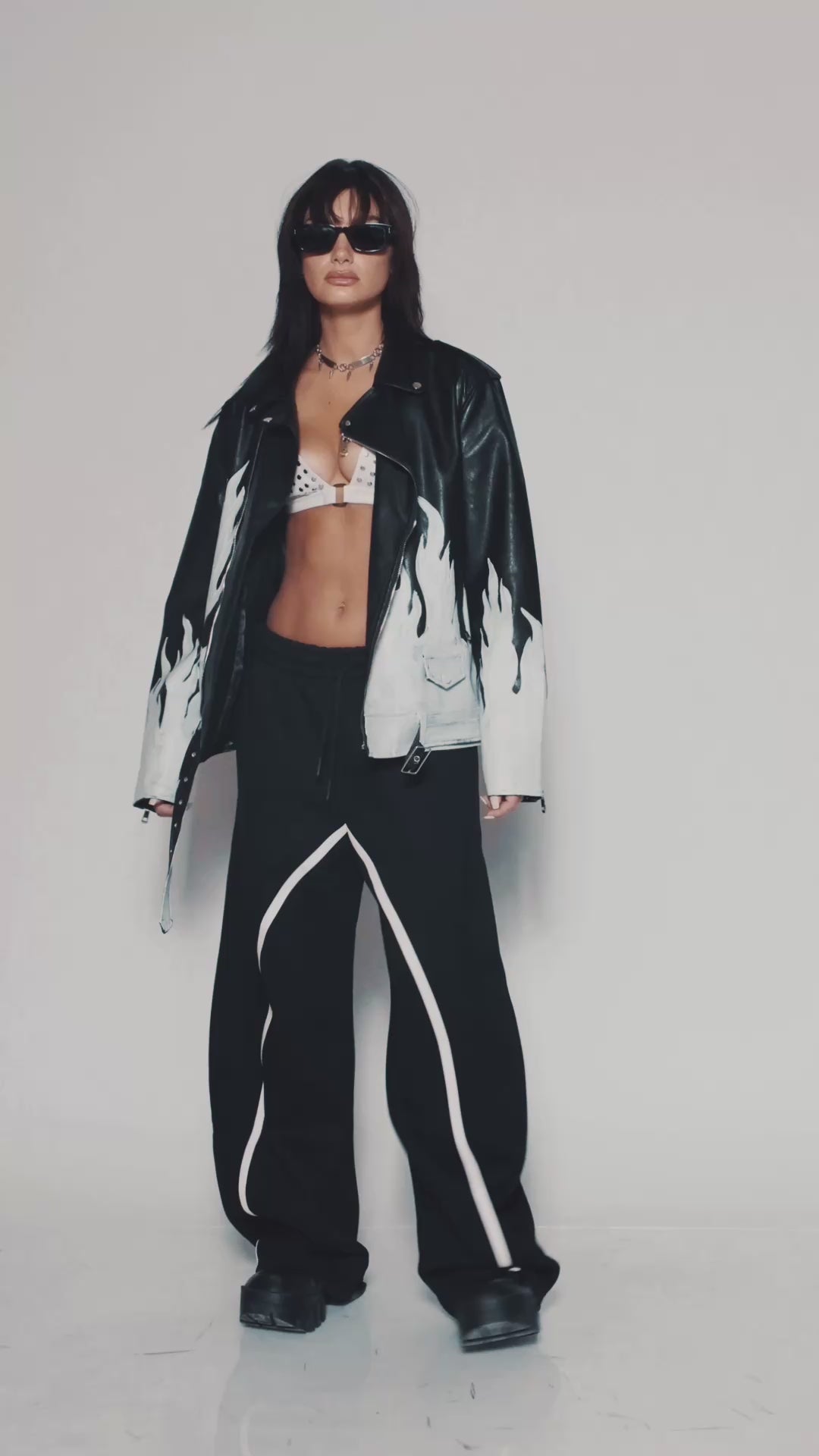 Voltage jacket