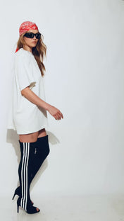 White boxy tee